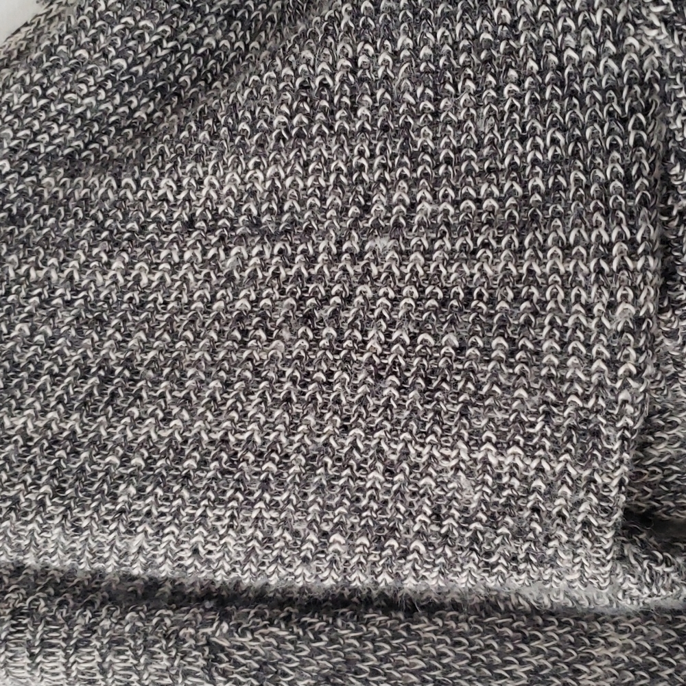 Sweater - Picture 3 of 5